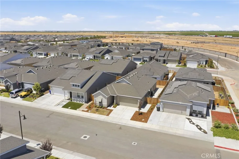 9634 Maple Terrace Lane Shafter, CA 93263