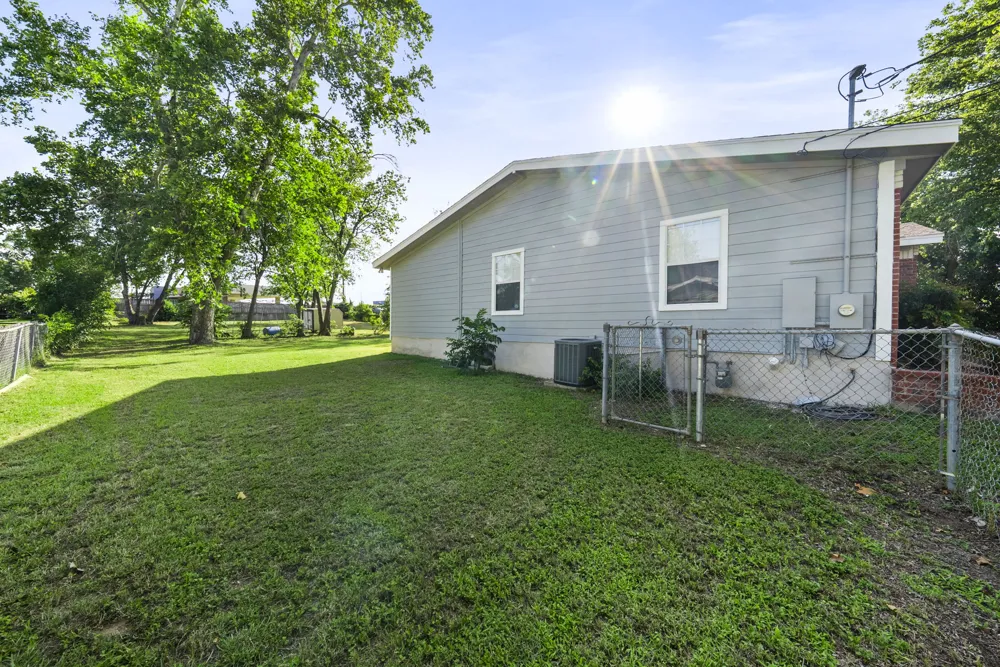 1905 Bissel Lane Austin, TX 78745