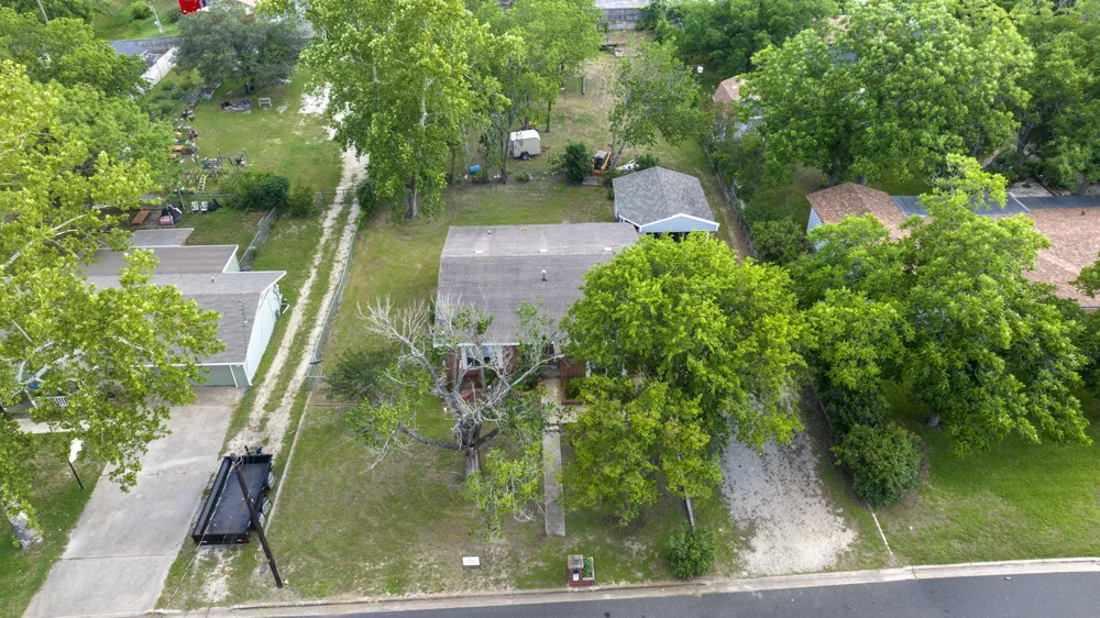 1905 Bissel Lane Austin, TX 78745