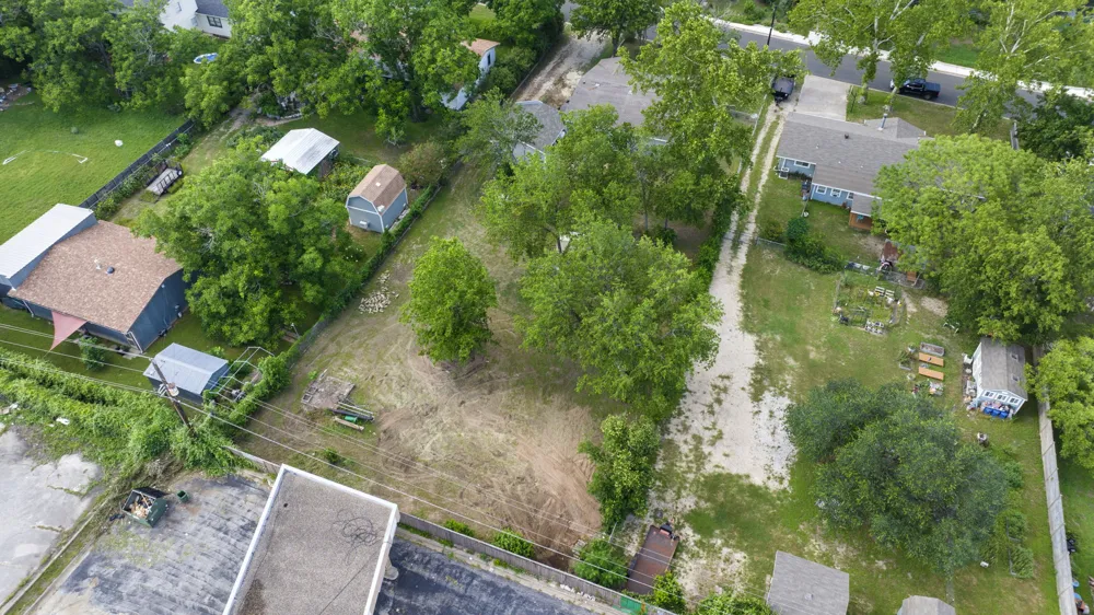 1905 Bissel Lane Austin, TX 78745