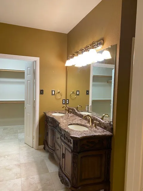 508 BRIAROAKS DRIVE Lake Dallas, TX 75065