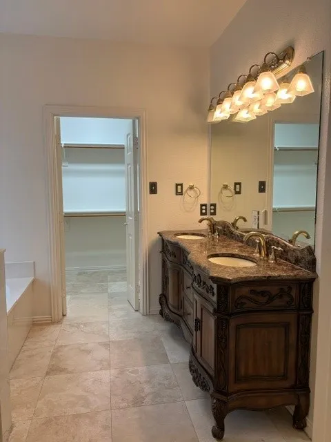 508 BRIAROAKS DRIVE Lake Dallas, TX 75065