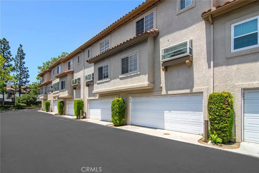 618 Warwick Avenue Thousand Oaks, CA 91360