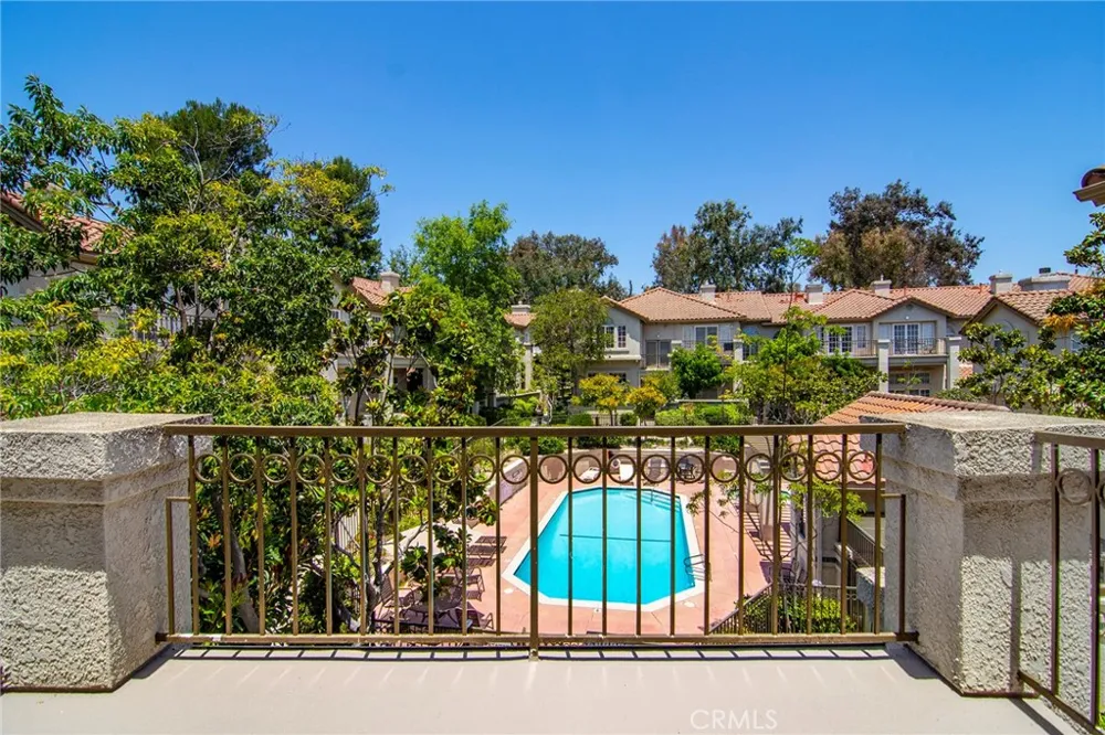 618 Warwick Avenue Thousand Oaks, CA 91360