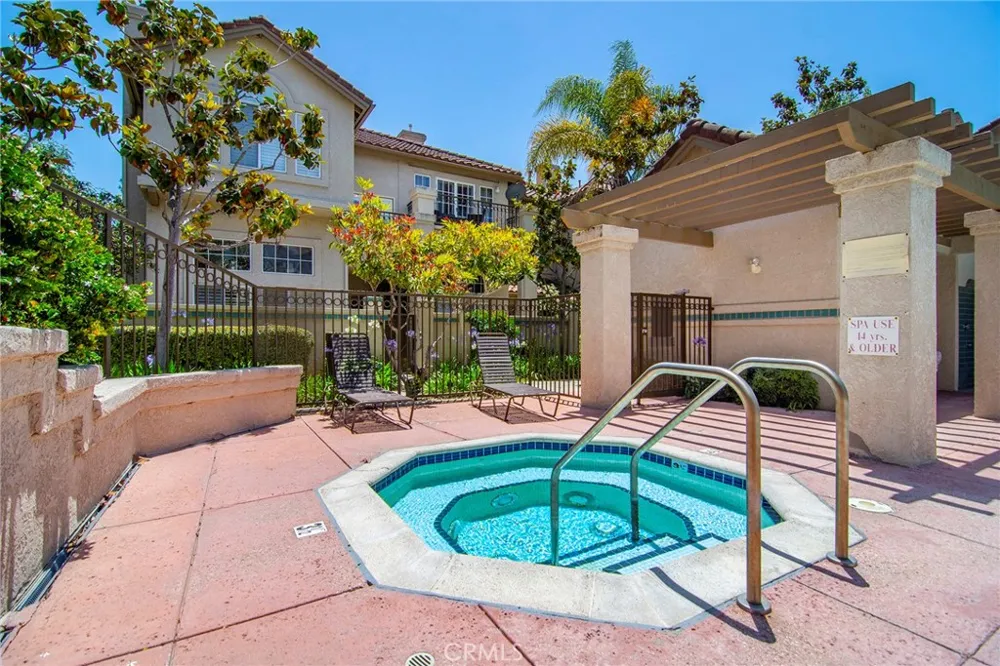 618 Warwick Avenue Thousand Oaks, CA 91360