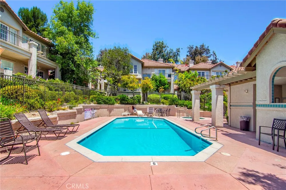 618 Warwick Avenue Thousand Oaks, CA 91360