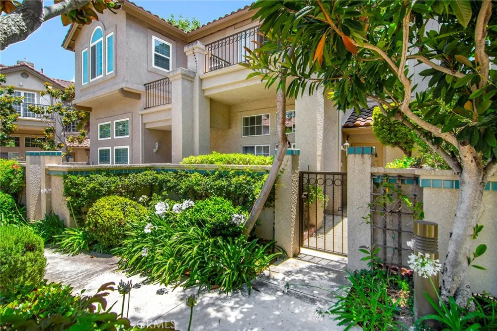 618 Warwick Avenue Thousand Oaks, CA 91360