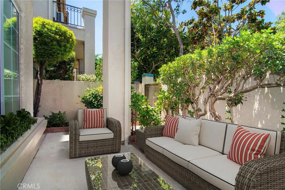 618 Warwick Avenue Thousand Oaks, CA 91360