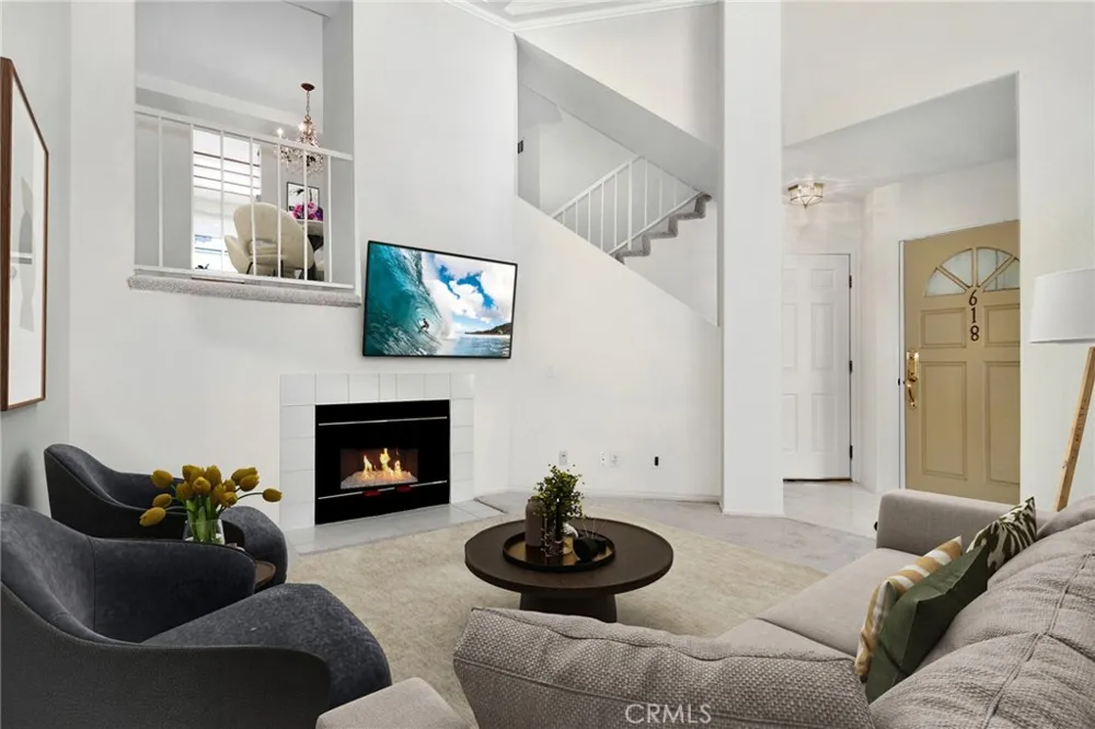 618 Warwick Avenue Thousand Oaks, CA 91360