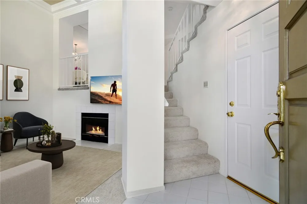 618 Warwick Avenue Thousand Oaks, CA 91360