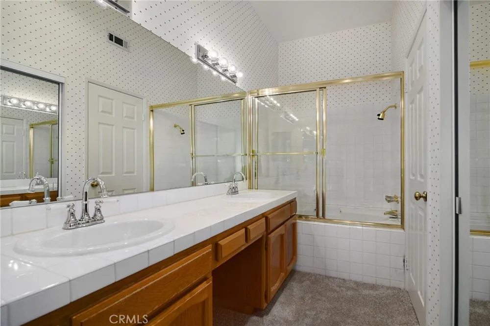 618 Warwick Avenue Thousand Oaks, CA 91360