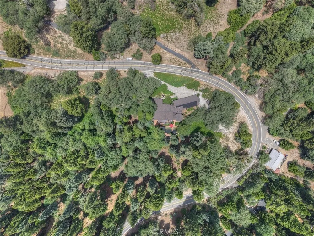 31221 Old City Creek Running Springs, CA 92382