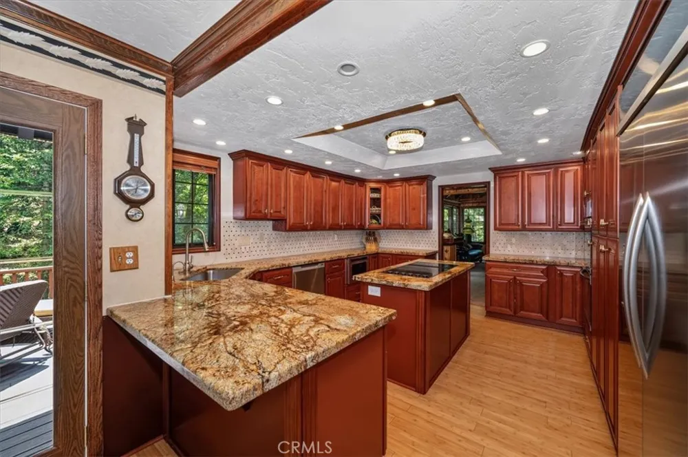 31221 Old City Creek Running Springs, CA 92382