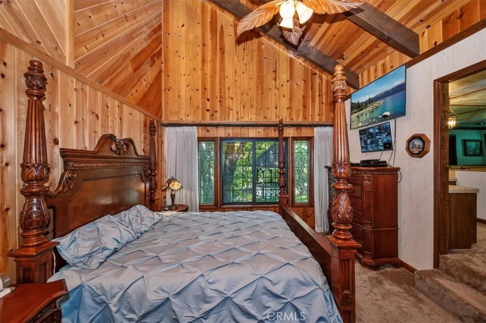 31221 Old City Creek Running Springs, CA 92382