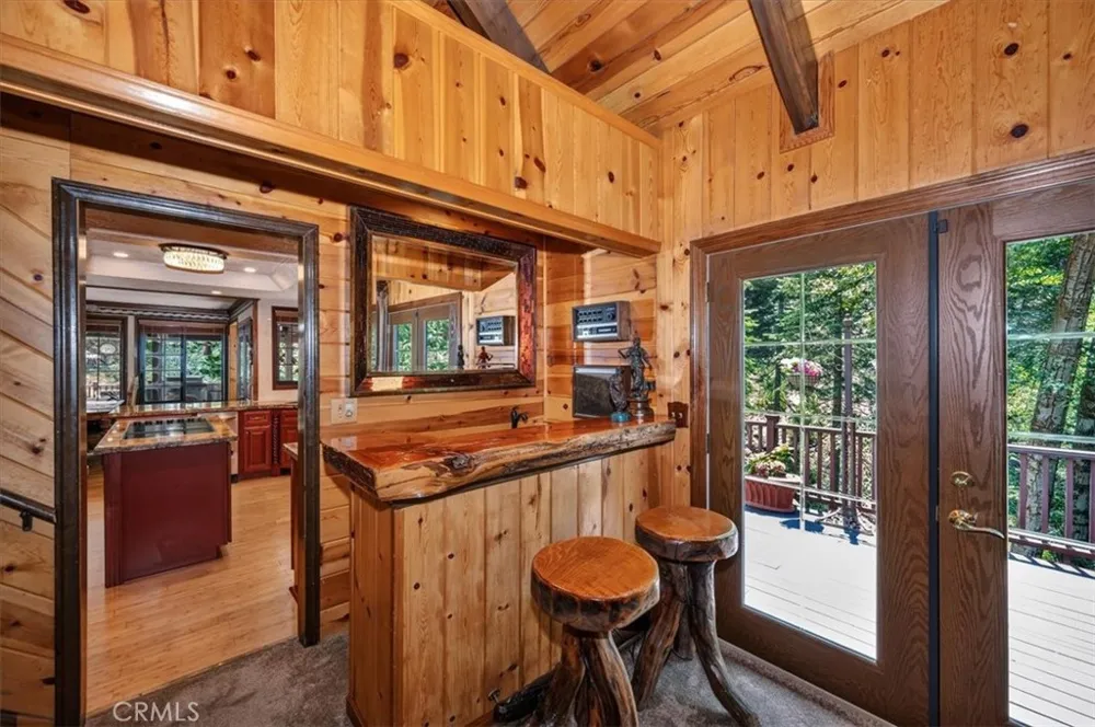 31221 Old City Creek Running Springs, CA 92382