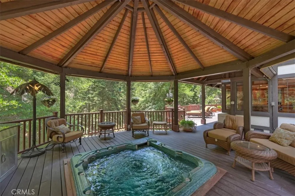 31221 Old City Creek Running Springs, CA 92382