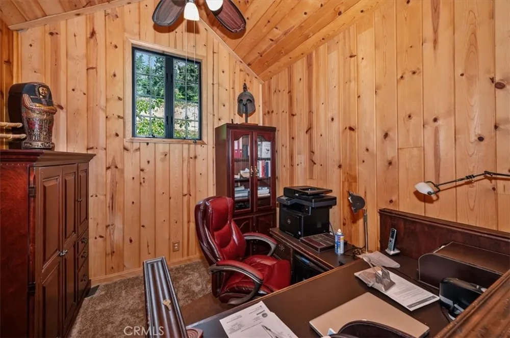 31221 Old City Creek Running Springs, CA 92382