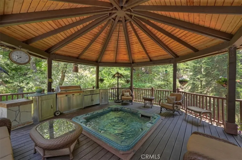 31221 Old City Creek Running Springs, CA 92382