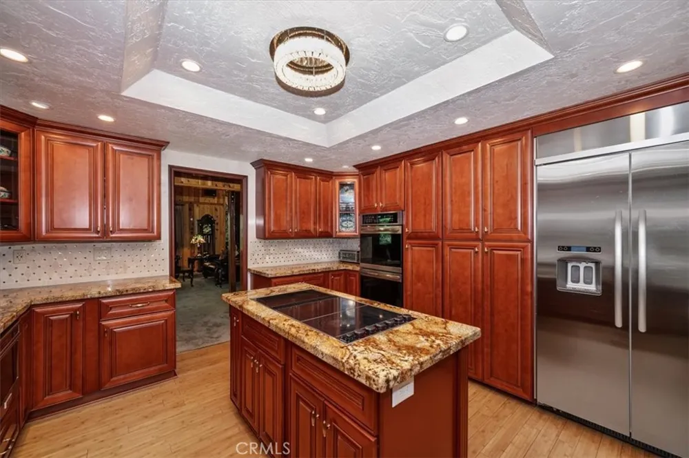 31221 Old City Creek Running Springs, CA 92382