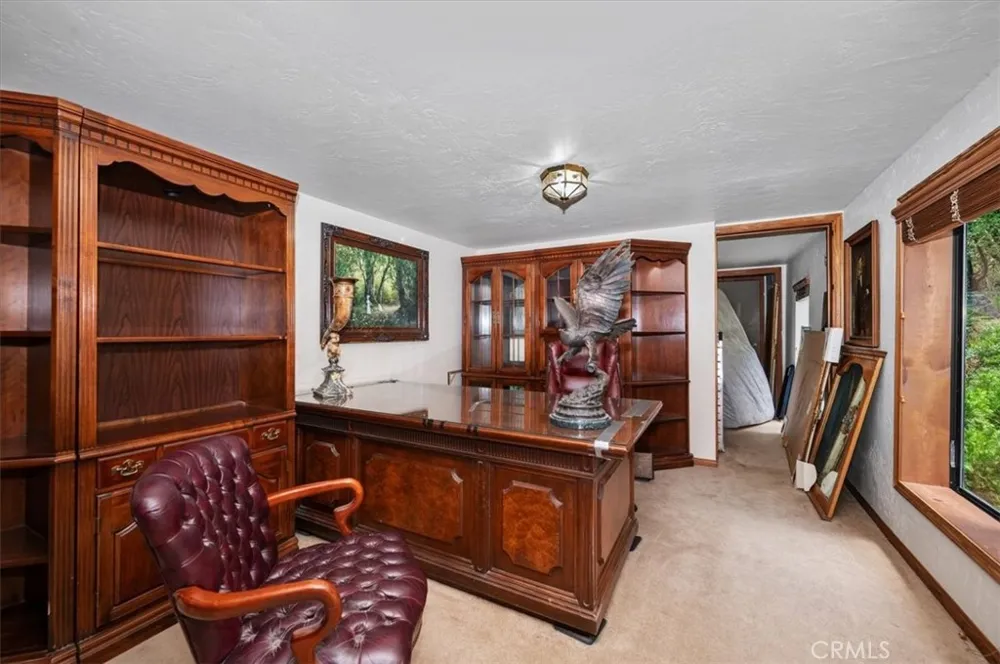 31221 Old City Creek Running Springs, CA 92382