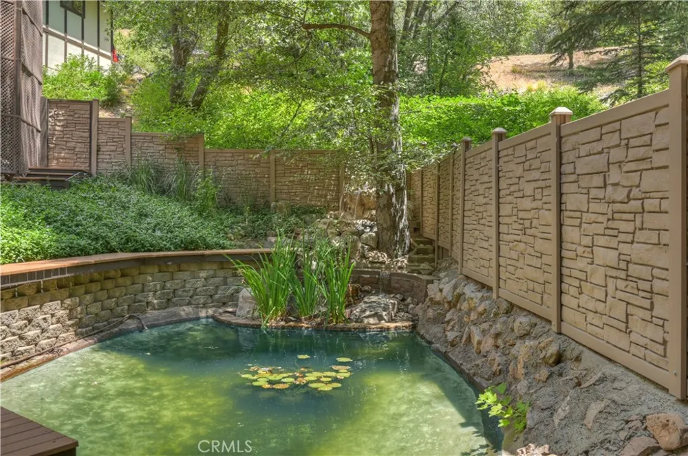 31221 Old City Creek Running Springs, CA 92382