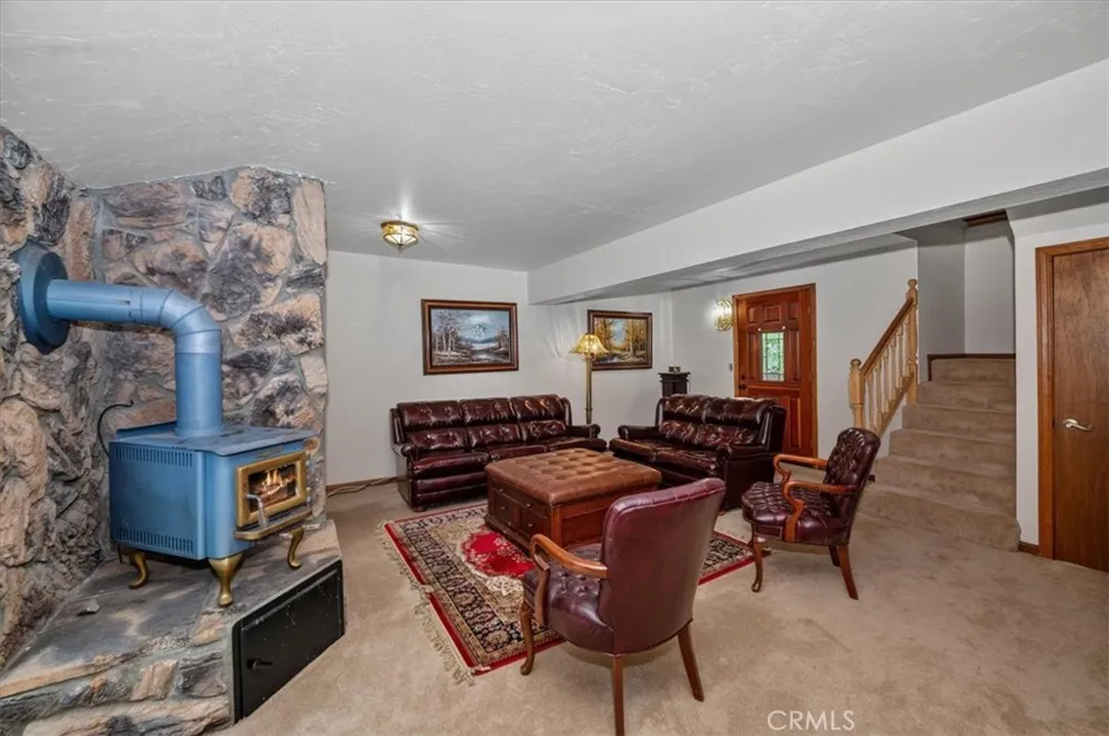 31221 Old City Creek Running Springs, CA 92382
