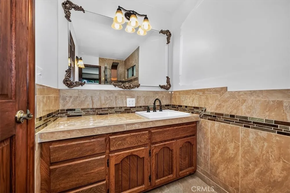 31221 Old City Creek Running Springs, CA 92382