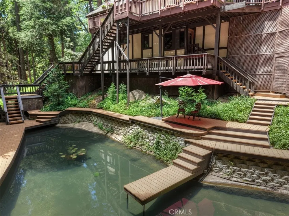 31221 Old City Creek Running Springs, CA 92382