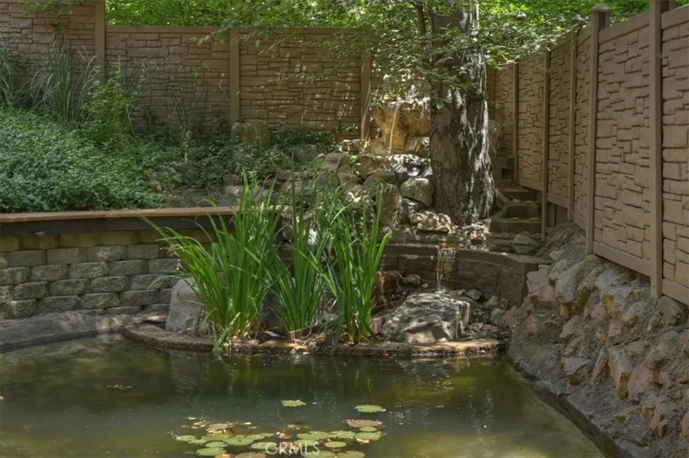 31221 Old City Creek Running Springs, CA 92382