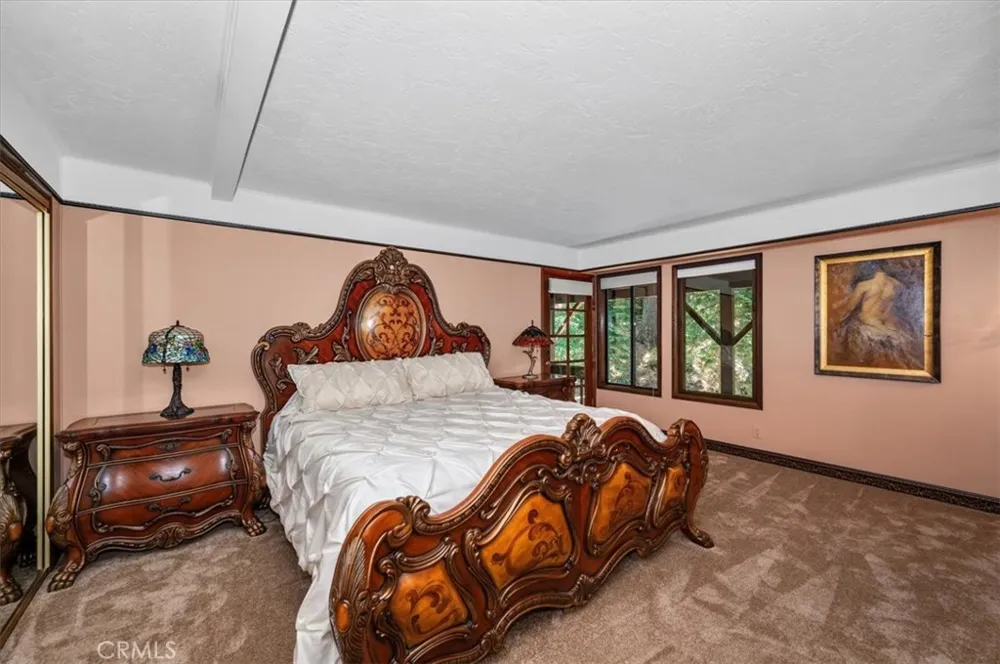 31221 Old City Creek Running Springs, CA 92382