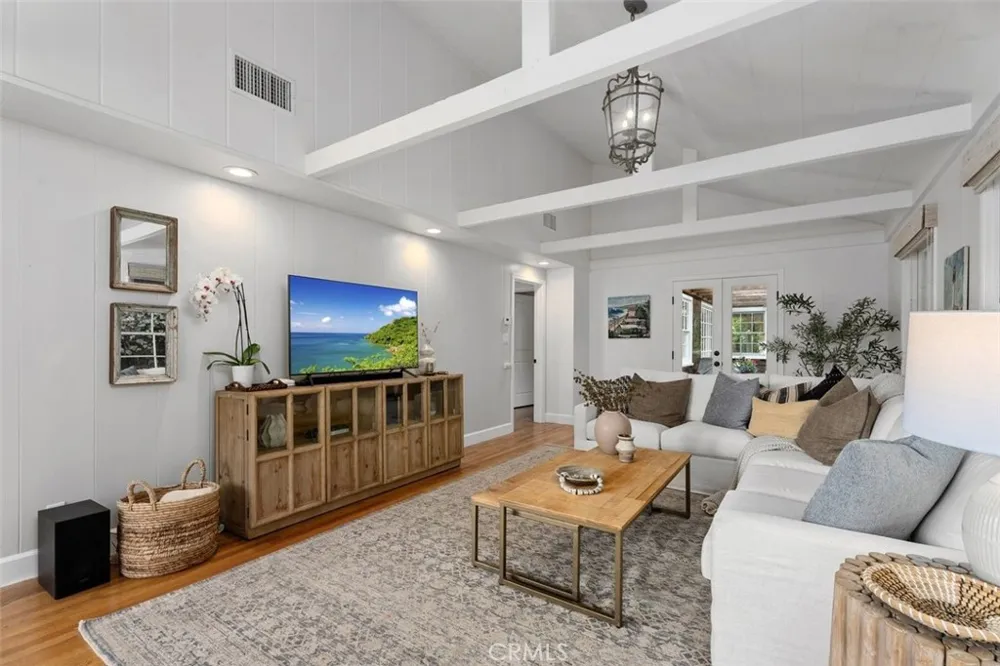 340 Moss Laguna Beach, CA 92651