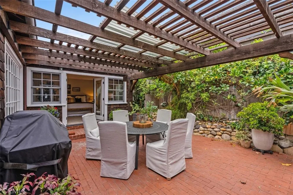 340 Moss Laguna Beach, CA 92651