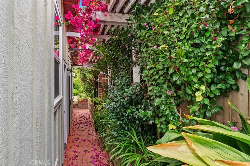 340 Moss Laguna Beach, CA 92651