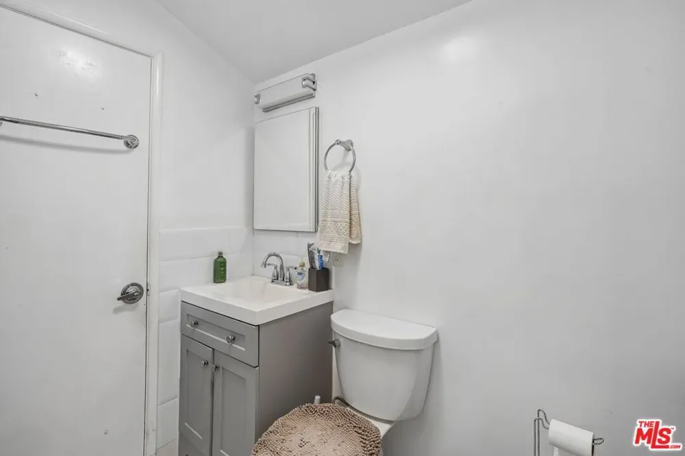 12825 Morning Avenue Downey, CA 90242