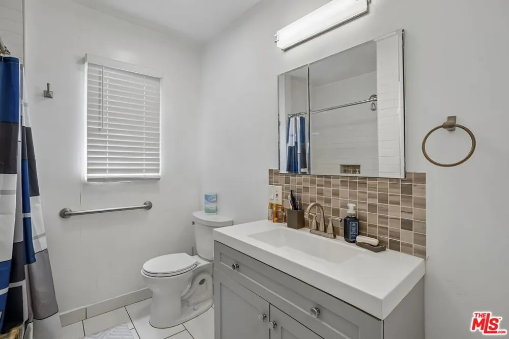 12825 Morning Avenue Downey, CA 90242
