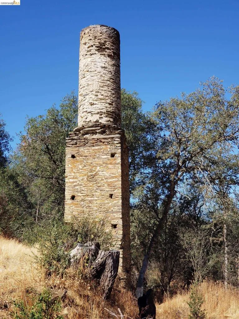 4780 Mary Harrison Mine Rd Coulterville, CA 95311