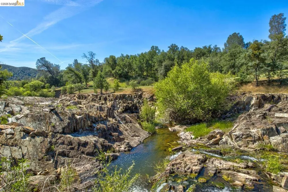 4780 Mary Harrison Mine Rd Coulterville, CA 95311