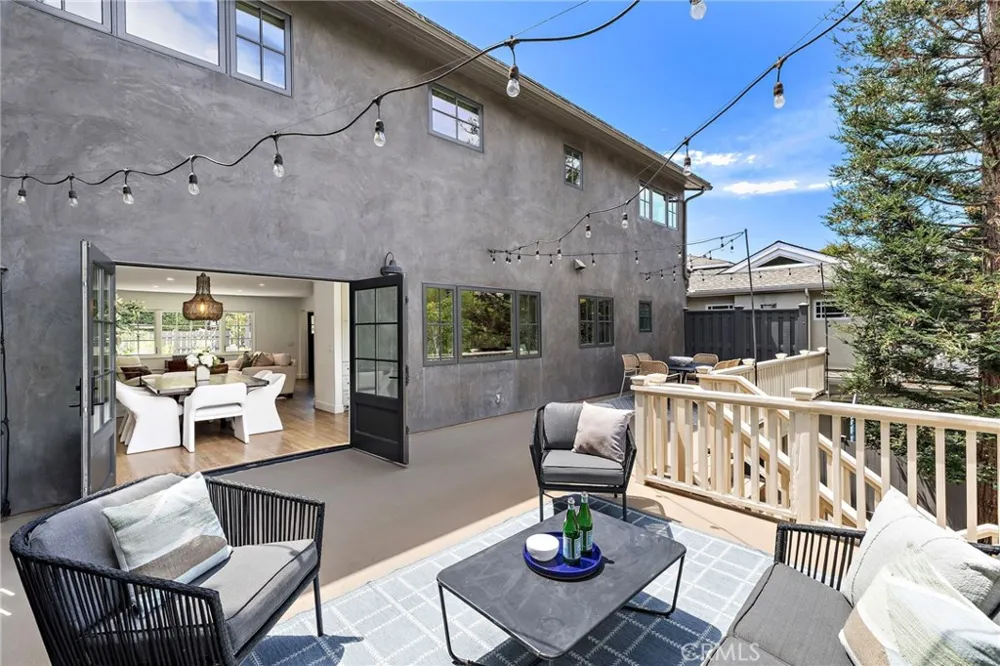 916 Bluebird Canyon Drive Laguna Beach, CA 92651