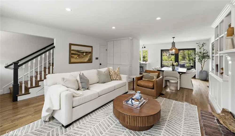 916 Bluebird Canyon Drive Laguna Beach, CA 92651