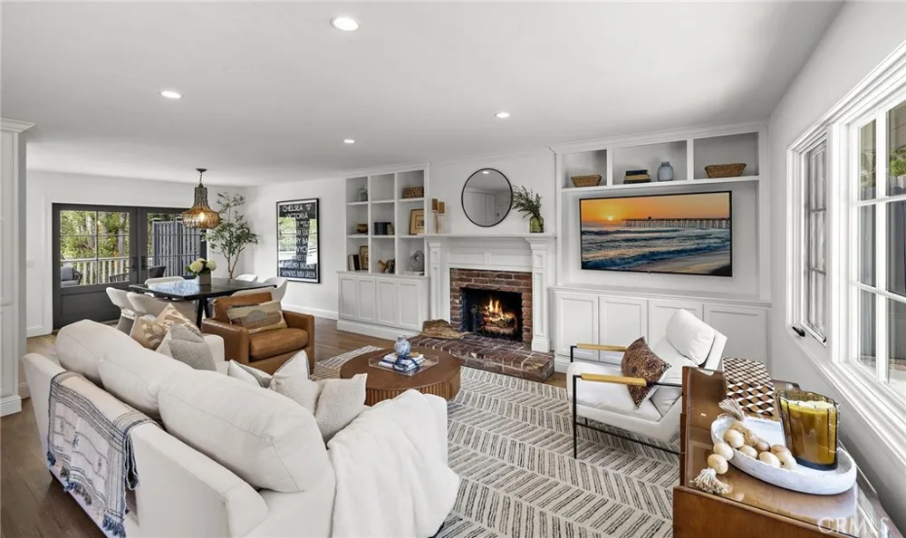 916 Bluebird Canyon Drive Laguna Beach, CA 92651