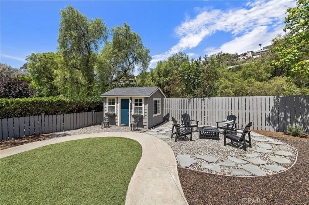 916 Bluebird Canyon Drive Laguna Beach, CA 92651