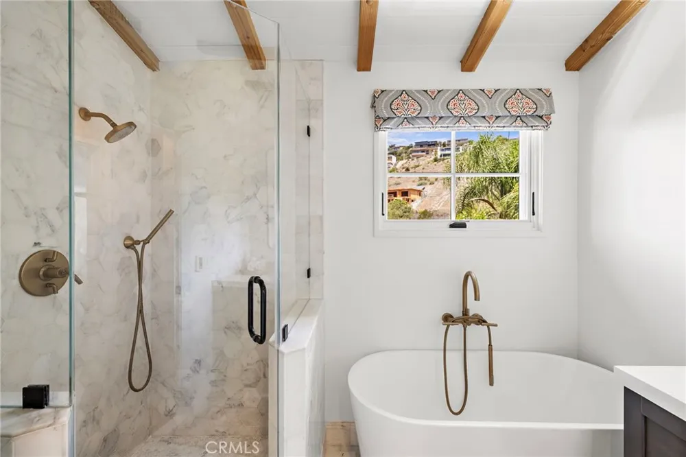 916 Bluebird Canyon Drive Laguna Beach, CA 92651