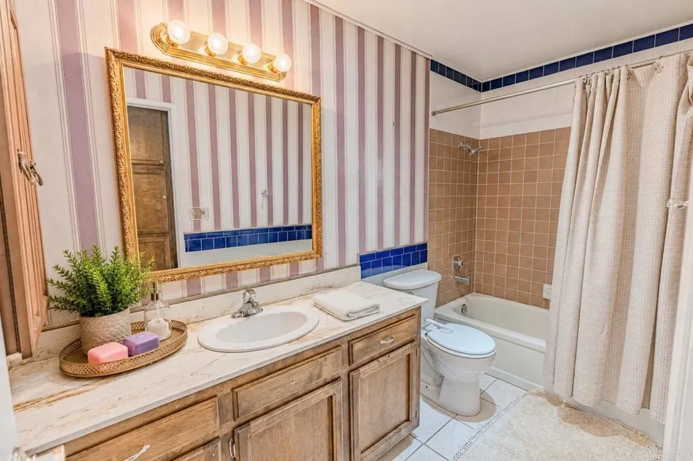 1165 East Lane Imperial Beach, CA 91932