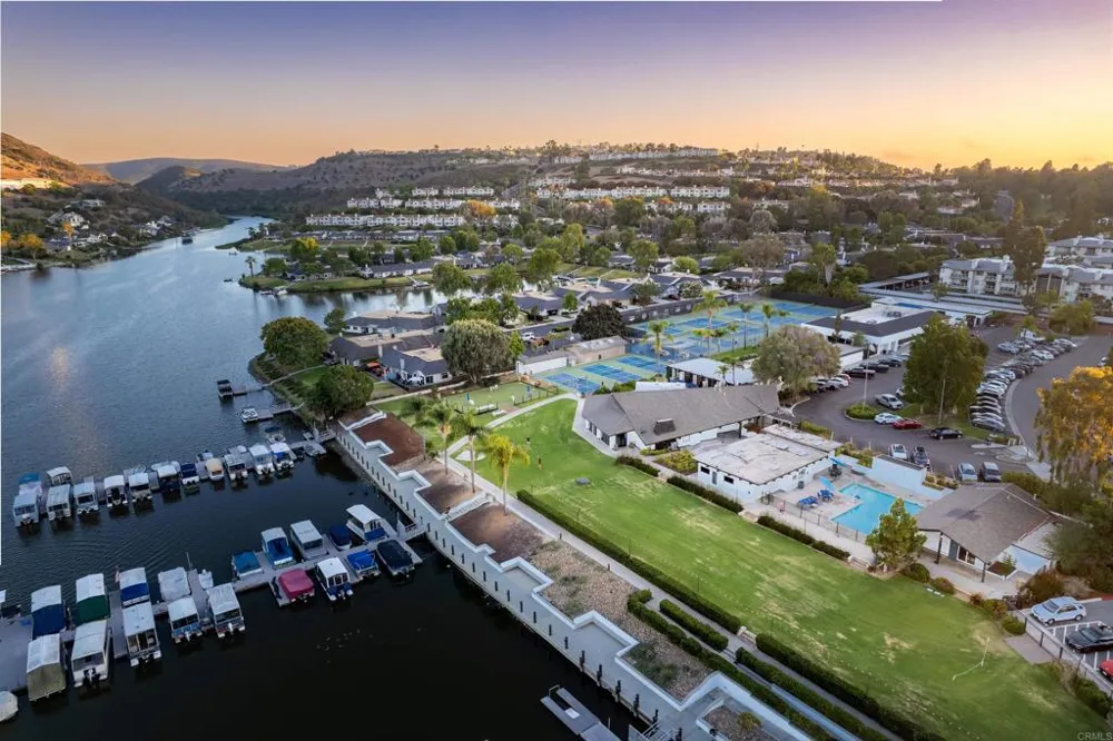 1499 La Linda Drive San Marcos, CA 92078