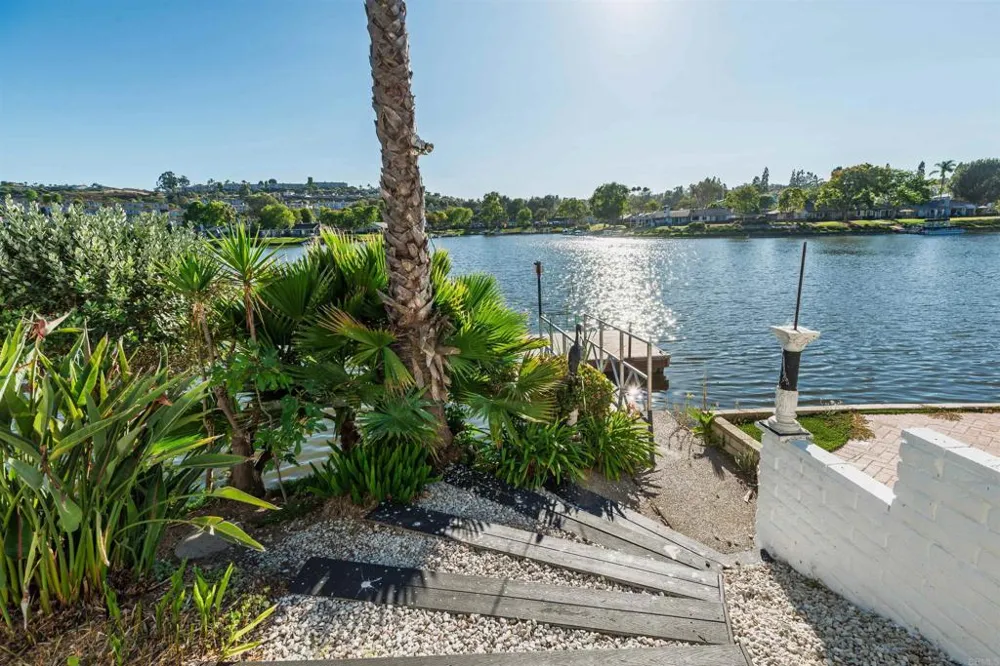 1499 La Linda Drive San Marcos, CA 92078