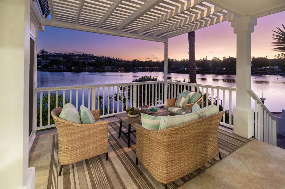 1499 La Linda Drive San Marcos, CA 92078