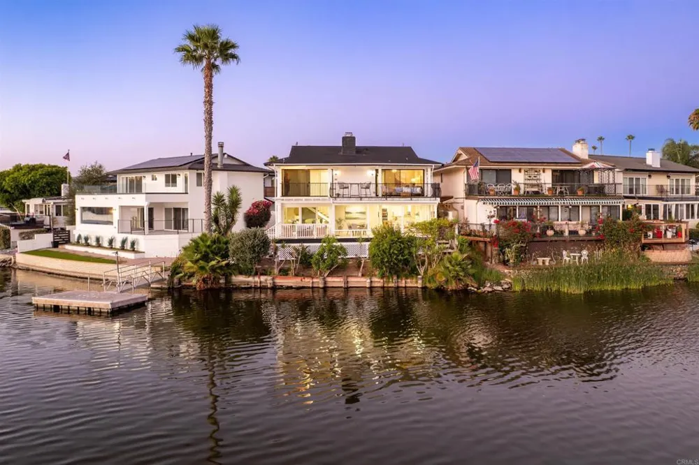 1499 La Linda Drive San Marcos, CA 92078