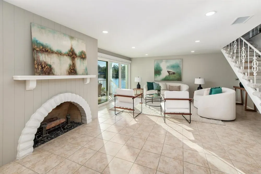 1499 La Linda Drive San Marcos, CA 92078