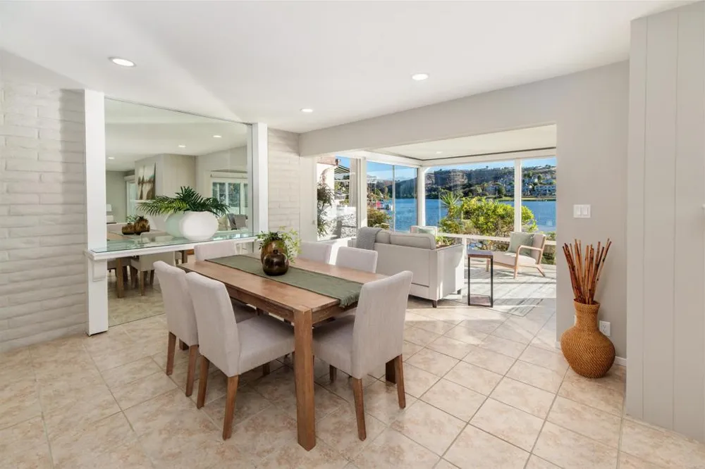 1499 La Linda Drive San Marcos, CA 92078