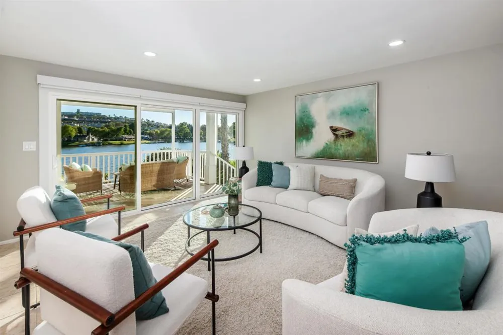 1499 La Linda Drive San Marcos, CA 92078